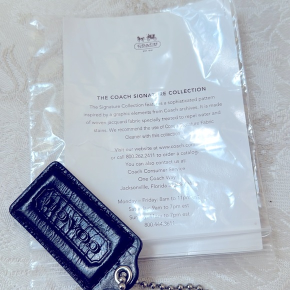 COACH Monogram Canvas Tote Handbag With Kiss Locket - Picture 7 of 9